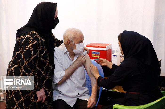 کرونا تمام نشده است/احتمال مواجهه با موج جدید در فصل پاییز