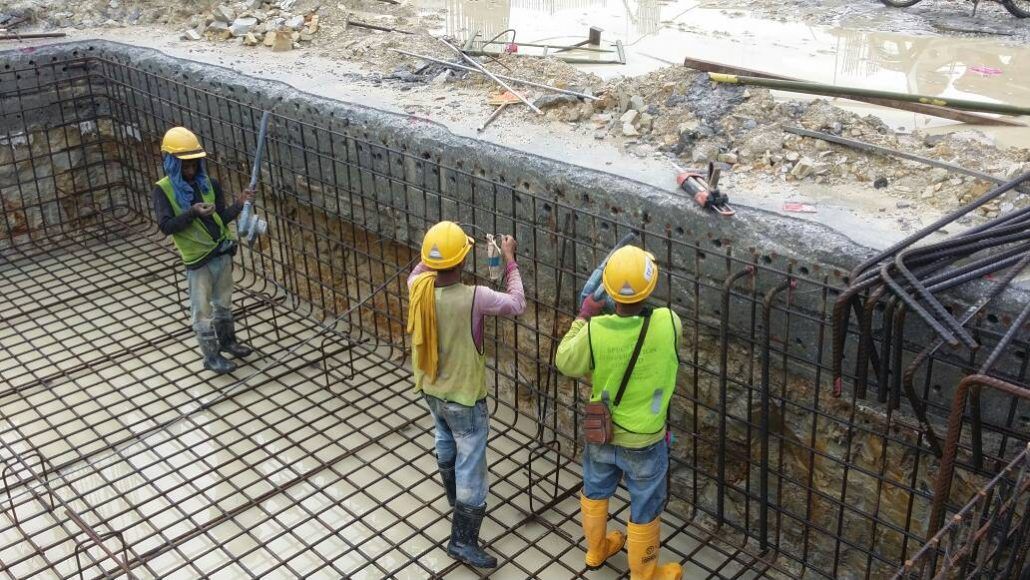 کاشت میلگرد در فونداسیون