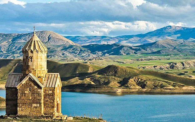 بهترین هتل ارومیه کجاست؟